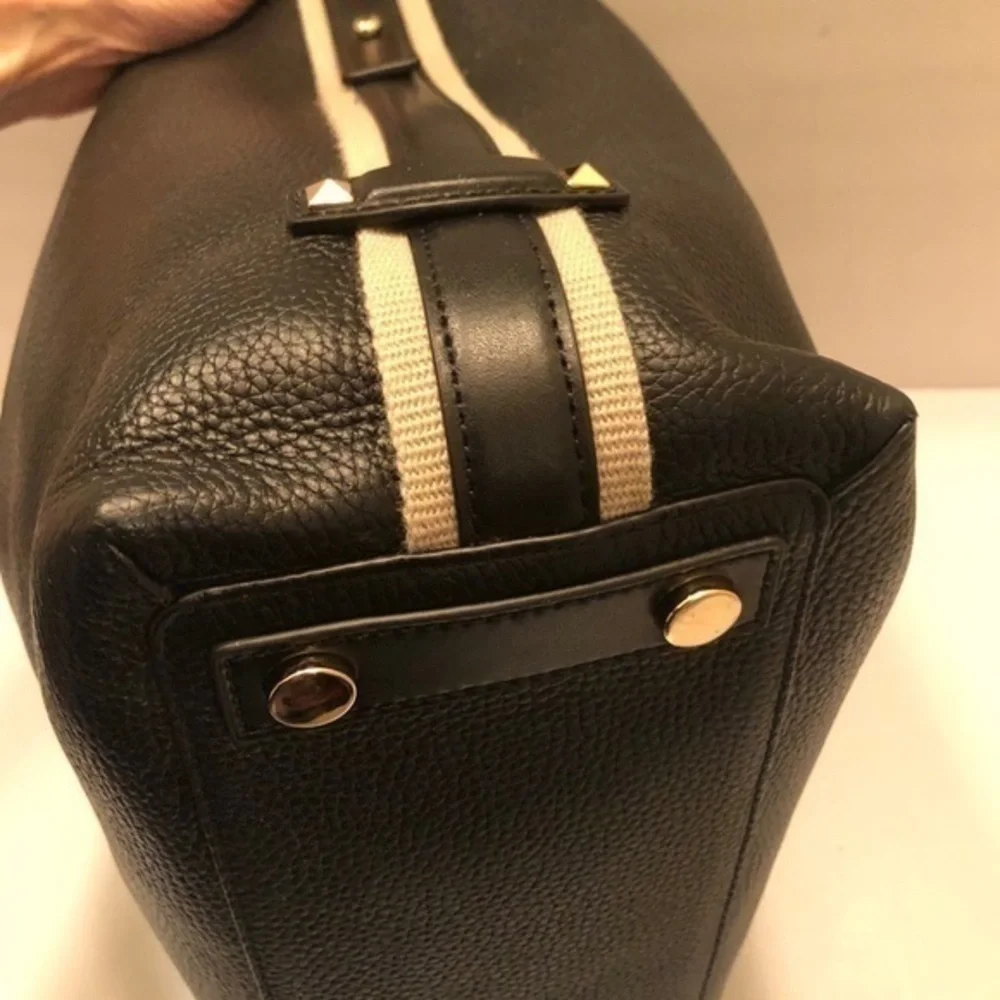 Michael kors black leather tote bag and pouchette